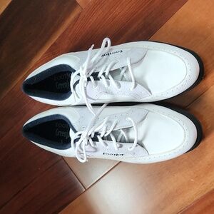 NWOT Footjoy womens golf shoes